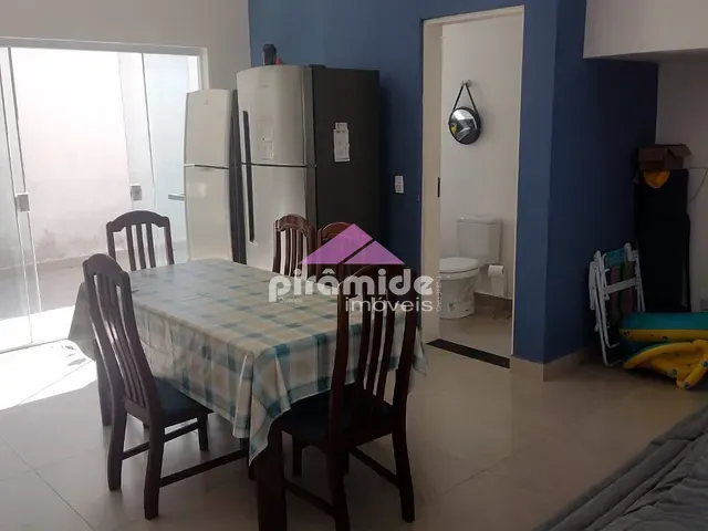 Casa com 107m² 2 quartos e 1 banheiro, à venda, no bairro Pontal de Santa Marina em Caraguatatuba