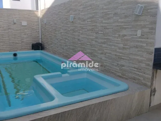 Casa com 107m² 2 quartos e 1 banheiro, à venda, no bairro Pontal de Santa Marina em Caraguatatuba