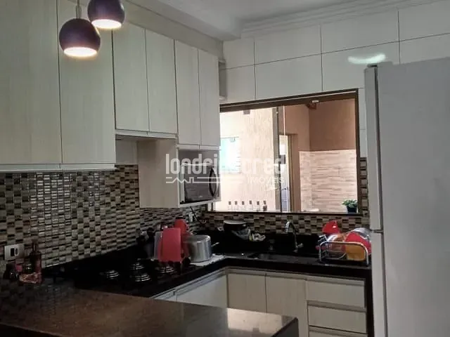 Casa com 150m² 3 quartos e 3 banheiros, à venda, no bairro Heimtal em Londrina