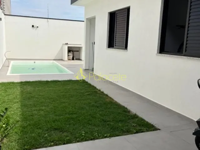 Casa com 200m² 2 quartos e 2 banheiros, à venda, no bairro Residencial Parque das Palmeiras em Pindamonhangaba