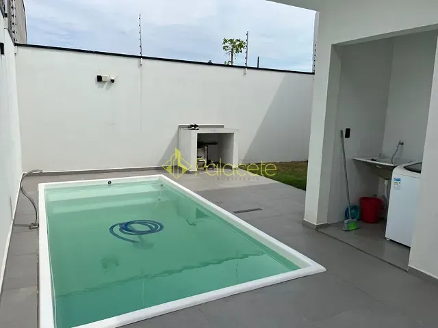 Casa com 200m² 2 quartos e 2 banheiros, à venda, no bairro Residencial Parque das Palmeiras em Pindamonhangaba