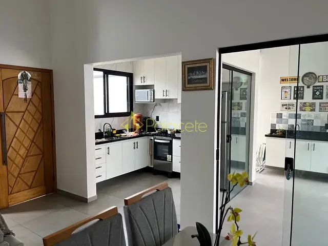 Casa com 200m² 2 quartos e 2 banheiros, à venda, no bairro Residencial Parque das Palmeiras em Pindamonhangaba