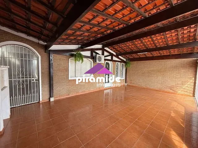 Casa com 274m² 3 quartos e 3 banheiros, à venda, no bairro Vila Nair em São José dos Campos