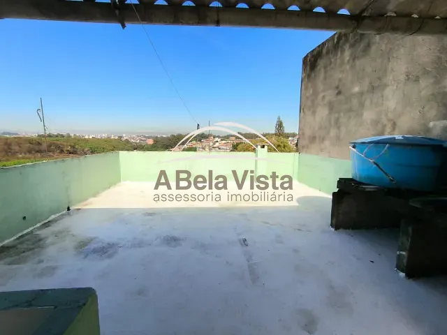 Casa 3 quartos e 2 banheiros, para alugar, no bairro Jardim Elvira em Osasco