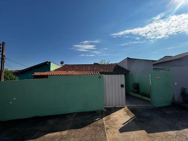 Foto do Casa - Oportunidade Única na Zona Norte! Casa com 3 quartos, quintal espaçoso e 200m² de terreno, ao lado da Av. Saul Elkind, perto de tudo que você precisa! | Londrina Cred Imóveis