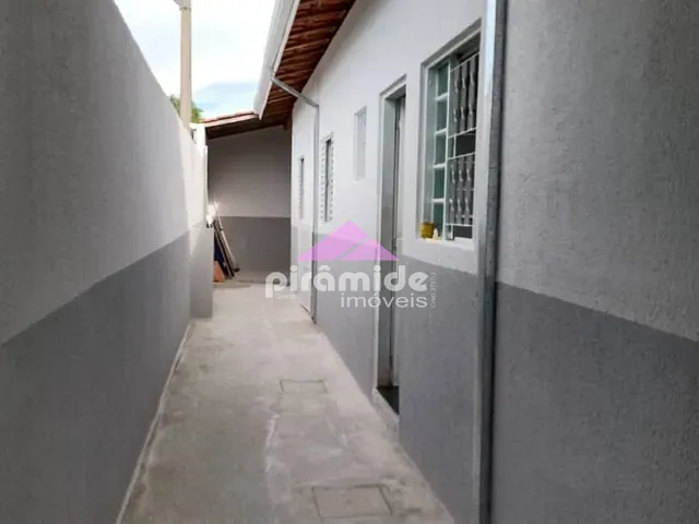 Casa com 126m² 2 quartos e 1 banheiro, à venda, no bairro Jardim Santo Onofre em São José dos Campos
