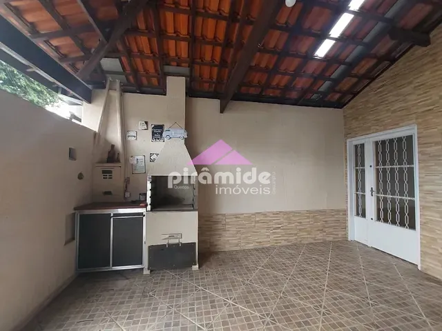 Casa com 125m² 3 quartos e 1 banheiro, à venda, no bairro Conjunto Residencial Galo Branco em São José dos Campos