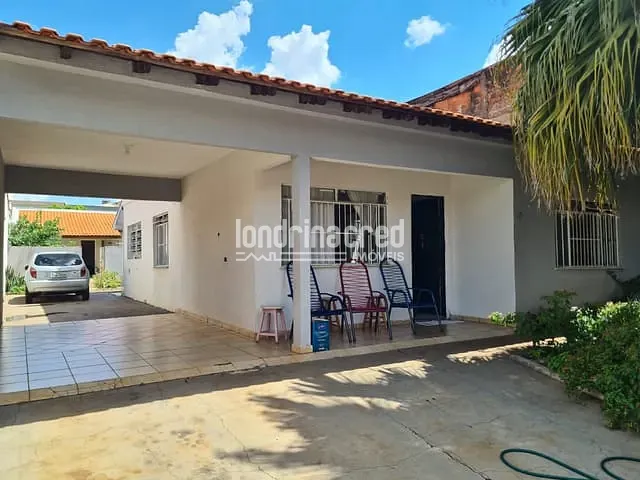 Casa com 408m² 4 quartos e 2 banheiros, à venda, no bairro Centro em Londrina