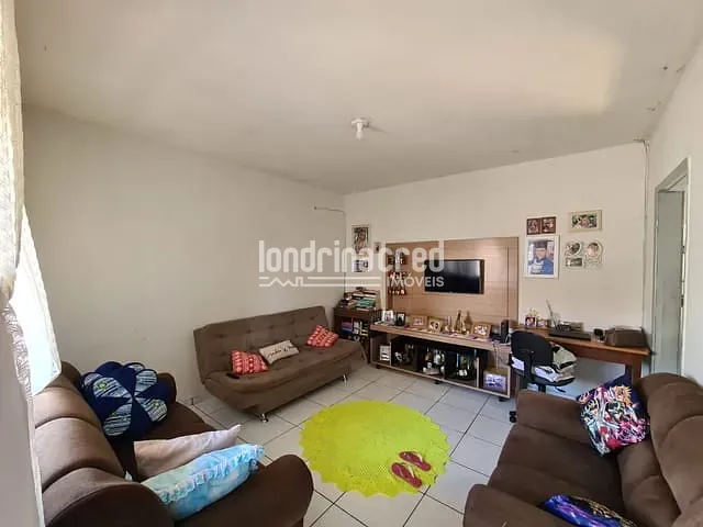 Casa com 408m² 4 quartos e 2 banheiros, à venda, no bairro Centro em Londrina