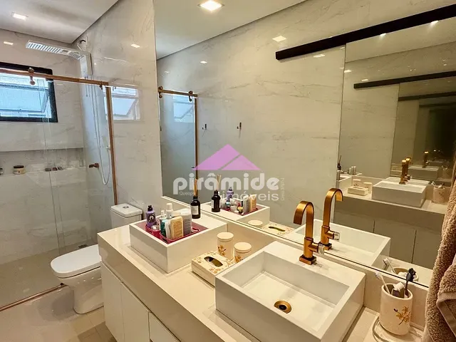 Casa com 100m², à venda, no bairro Balneário Gardem Mar em Caraguatatuba