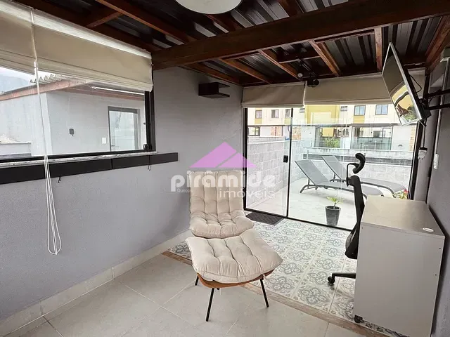 Casa com 100m², à venda, no bairro Balneário Gardem Mar em Caraguatatuba