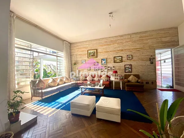 Casa com 384m² 4 quartos e 3 banheiros, à venda, no bairro Centro em São José dos Campos