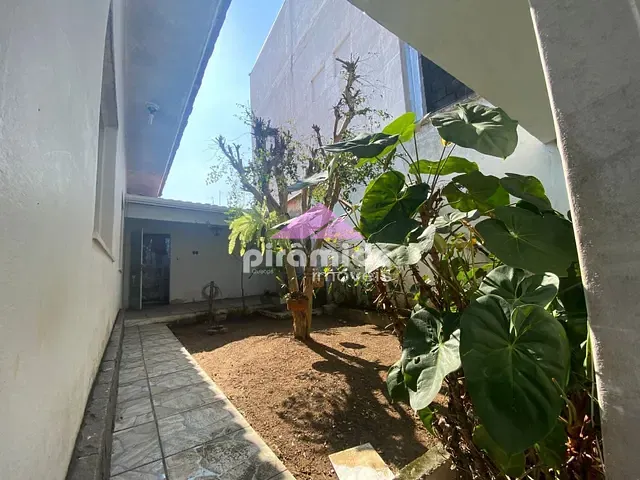 Casa com 384m² 4 quartos e 3 banheiros, à venda, no bairro Centro em São José dos Campos