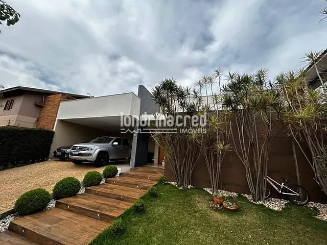 Casa com 650m² 3 quartos e 5 banheiros, à venda, no bairro CONDOMINIO PITANGUÁ em Londrina