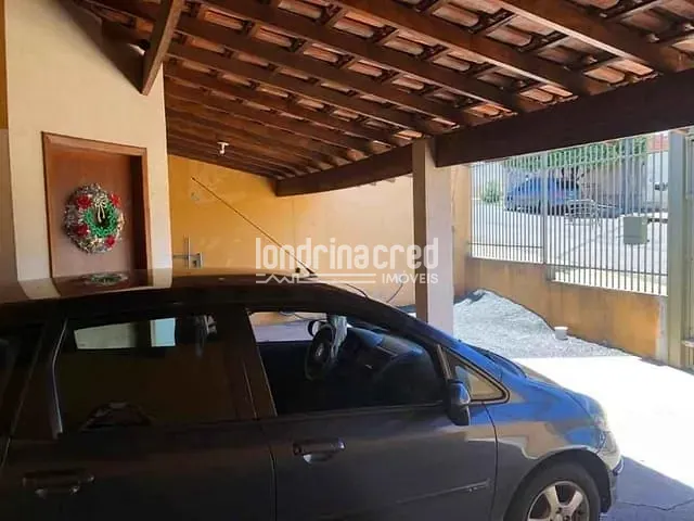 Casa com 382m² 3 quartos e 1 banheiro, à venda, no bairro Jardim Ilha do Mel em Londrina