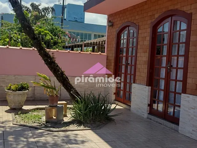 Casa com 336m² 3 quartos e 4 banheiros, à venda, no bairro Indaiá em Caraguatatuba
