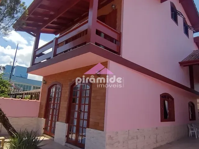 Casa com 336m² 3 quartos e 4 banheiros, à venda, no bairro Indaiá em Caraguatatuba