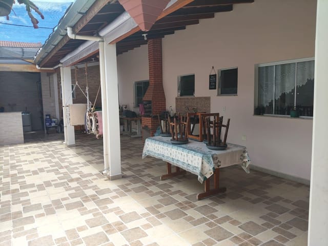 Casa 2 quartos e 2 banheiros, à venda, no bairro Comercial e Residencial Jardim Mariana em Pindamonhangaba