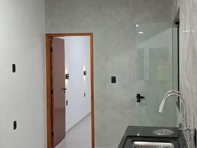 Casa 3 quartos e 1 banheiro, à venda, no bairro Loteamento Residencial e Comercial Araguaia em Pindamonhangaba