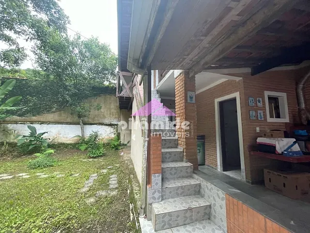 Casa com 360m² 4 quartos e 3 banheiros, à venda, no bairro Park Imperial em Caraguatatuba