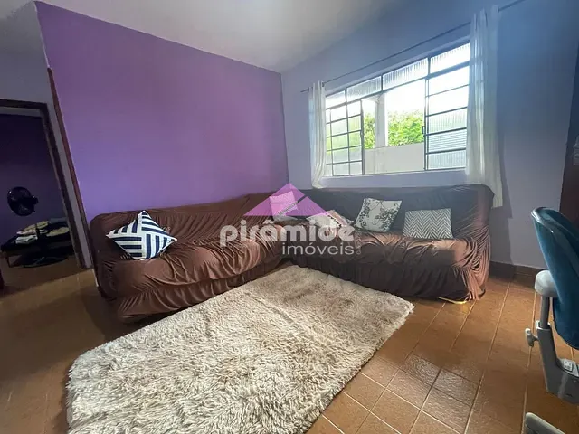 Casa com 360m² 4 quartos e 3 banheiros, à venda, no bairro Park Imperial em Caraguatatuba