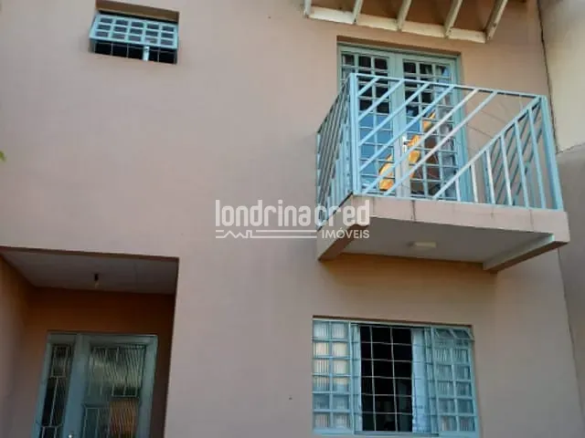 Casa com 221m² 3 quartos e 2 banheiros, à venda, no bairro Colúmbia em Londrina