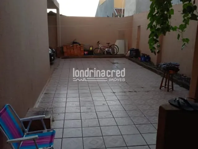 Casa com 221m² 3 quartos e 2 banheiros, à venda, no bairro Colúmbia em Londrina