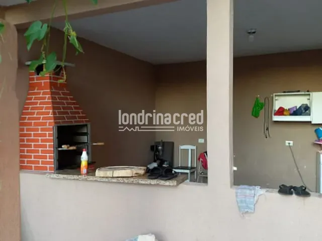 Casa com 221m² 3 quartos e 2 banheiros, à venda, no bairro Colúmbia em Londrina
