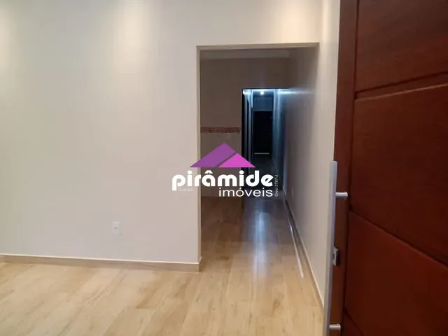 Casa com 153m² 3 quartos e 2 banheiros, à venda, no bairro Jardim Amália em Caçapava