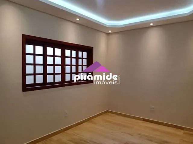 Casa com 153m² 3 quartos e 2 banheiros, à venda, no bairro Jardim Amália em Caçapava