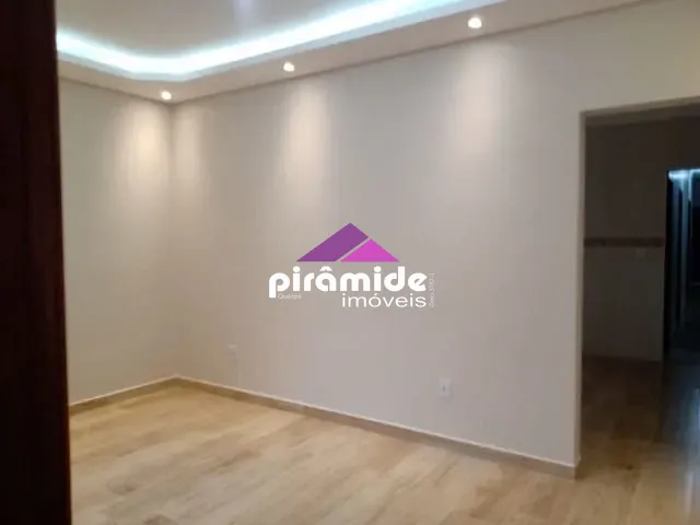 Casa com 153m² 3 quartos e 2 banheiros, à venda, no bairro Jardim Amália em Caçapava