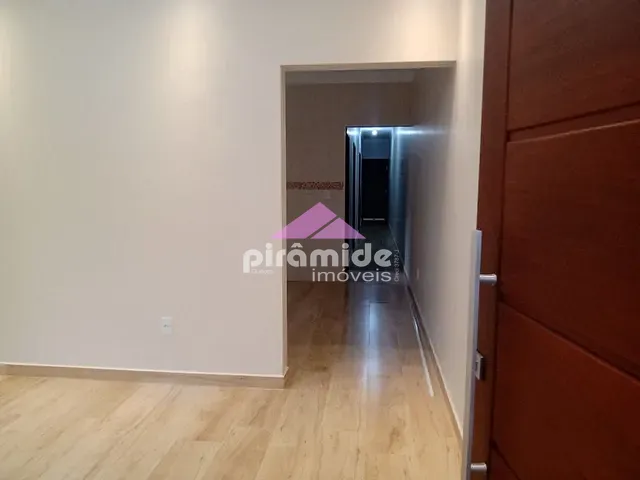 Casa com 153m² 3 quartos e 2 banheiros, à venda, no bairro Jardim Amália em Caçapava