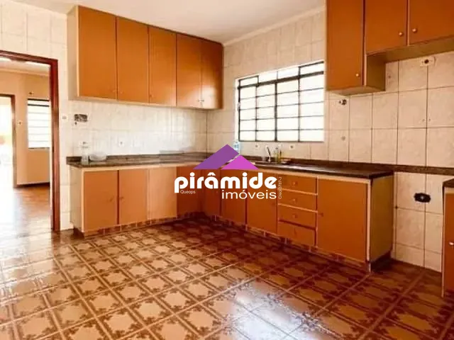 Casa com 260m² 2 quartos e 2 banheiros, à venda, no bairro Jardim São José em Caçapava
