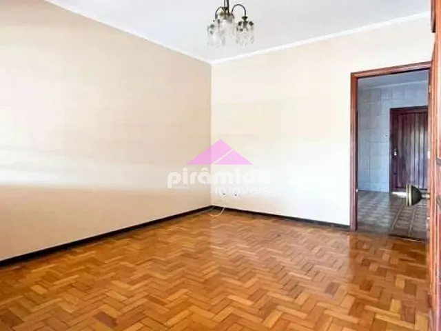 Casa com 260m² 2 quartos e 2 banheiros, à venda, no bairro Jardim São José em Caçapava