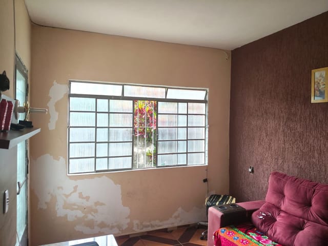 Casa com 250m² 2 quartos e 2 banheiros, à venda, no bairro Conjunto Residencial Araretama em Pindamonhangaba