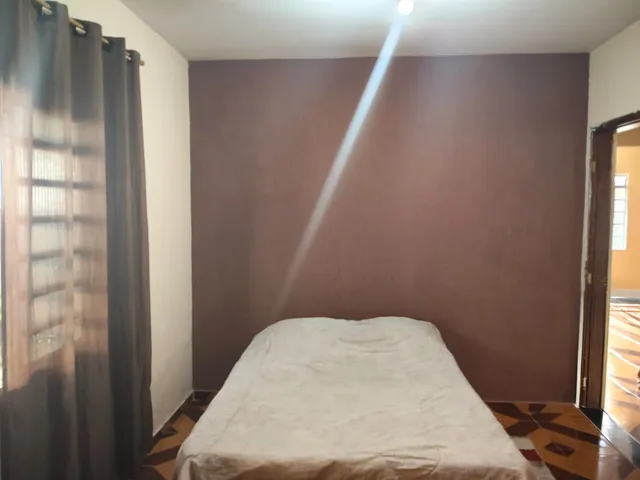 Casa com 250m² 2 quartos e 2 banheiros, à venda, no bairro Conjunto Residencial Araretama em Pindamonhangaba