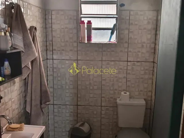 Casa com 250m² 2 quartos e 2 banheiros, à venda, no bairro Conjunto Residencial Araretama em Pindamonhangaba