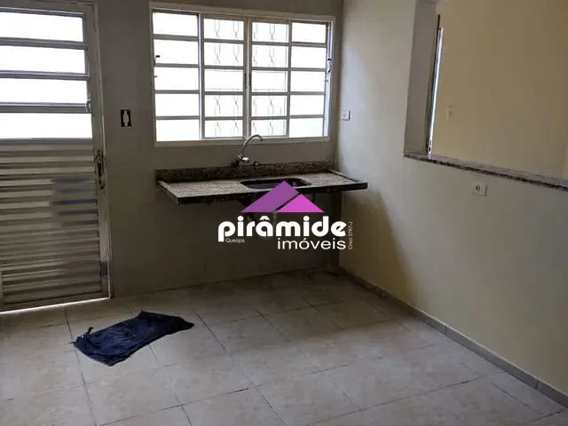 Casa com 131m² 2 quartos e 1 banheiro, à venda, no bairro Jardim Santa Inês III em São José dos Campos