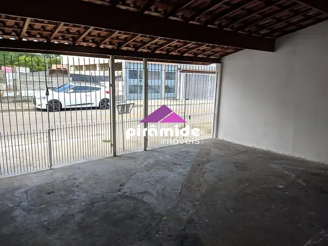 Casa com 131m² 2 quartos e 1 banheiro, à venda, no bairro Jardim Santa Inês III em São José dos Campos