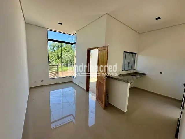 Casa com 138m² 2 quartos e 1 banheiro, à venda, no bairro Jardim Maria Celina em Londrina