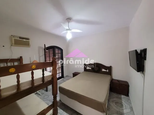 Casa com 360m² 1 quarto e 2 banheiros, à venda, no bairro Balneário dos Golfinhos em Caraguatatuba