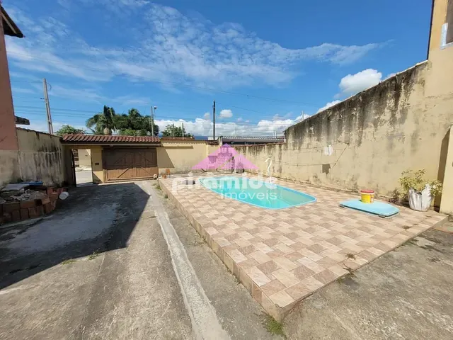 Casa com 360m² 1 quarto e 2 banheiros, à venda, no bairro Balneário dos Golfinhos em Caraguatatuba