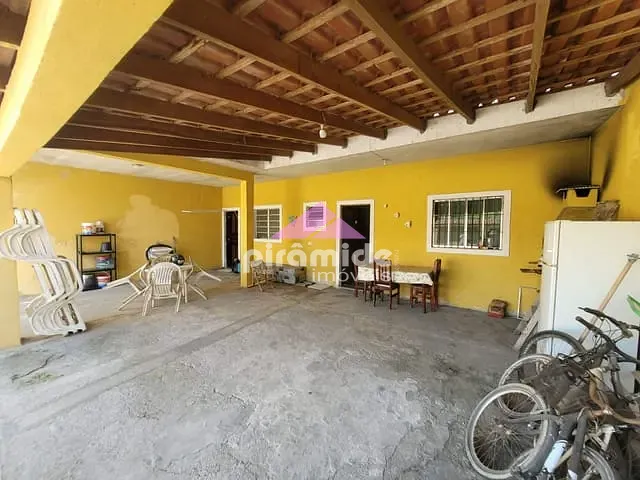 Casa com 360m² 1 quarto e 2 banheiros, à venda ou para alugar, no bairro Balneário dos Golfinhos em Caraguatatuba