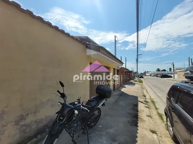 Casa com 360m² 1 quarto e 2 banheiros, à venda, no bairro Balneário dos Golfinhos em Caraguatatuba