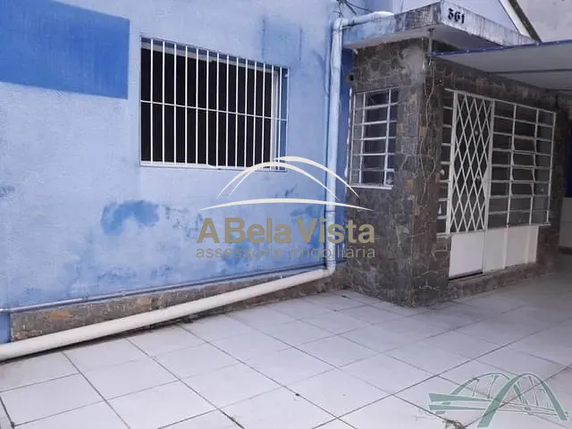 Casa 4 quartos e 2 banheiros, para alugar, no bairro Centro em Osasco