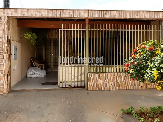 Casa com 125m² 3 quartos e 1 banheiro, à venda, no bairro Conjunto Café em Londrina