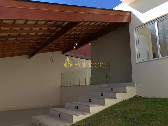 Casa com 200m² 3 quartos e 3 banheiros, à venda, no bairro Vila Suiça em Pindamonhangaba