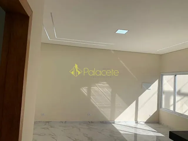 Casa com 200m² 3 quartos e 3 banheiros, à venda, no bairro Vila Suiça em Pindamonhangaba