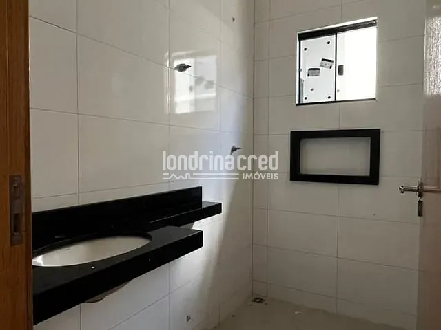 Casa com 125m² 2 quartos e 2 banheiros, à venda, no bairro Conjunto Habitacional José Garcia Molina em Londrina