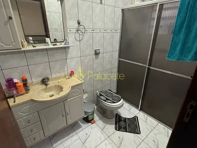 Casa com 377m² 4 quartos e 1 banheiro, à venda, no bairro Centro em Pindamonhangaba
